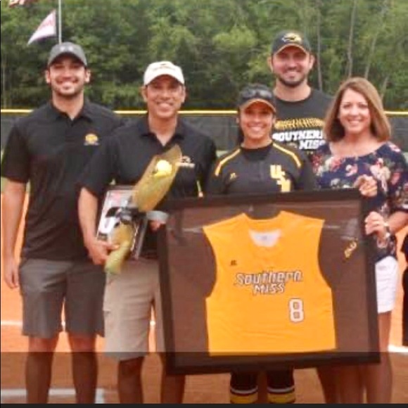 Meet your Posher, Jennifer - Picture 3 of 8